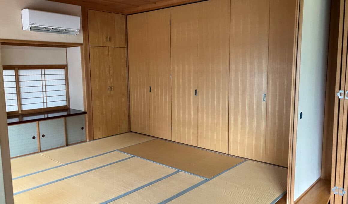 名東区極楽四丁目 中古戸建/3LDK＋3納戸