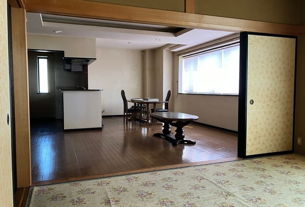 福井市問屋町三丁目 店舗付き住宅/店舗+5LDK＋2WIC